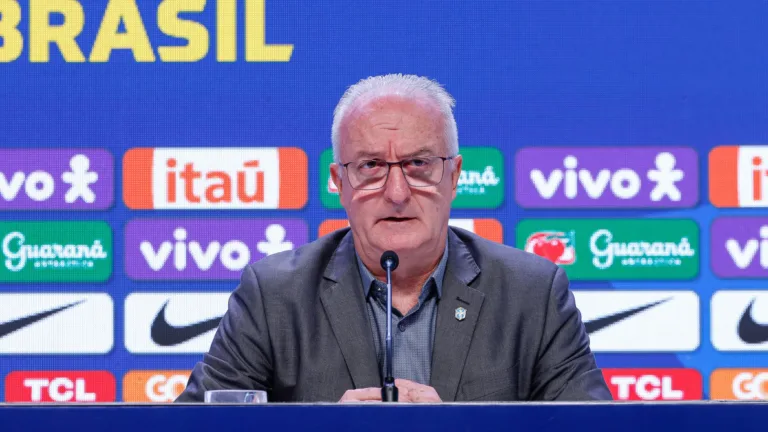 Torcedores se revoltam por convocação de goleiro em pré-lista da seleção