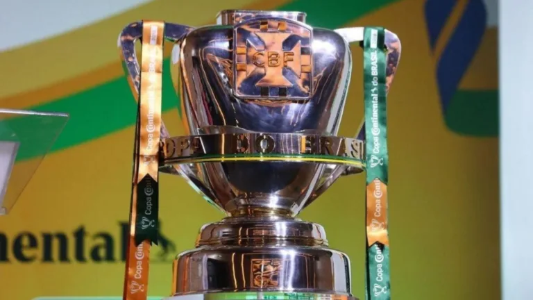 Tostão banca candidato surpresa ao título da Copa do Brasil