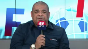 Vampeta indica forte candidato ao título da Libertadores: “Botando pilha”