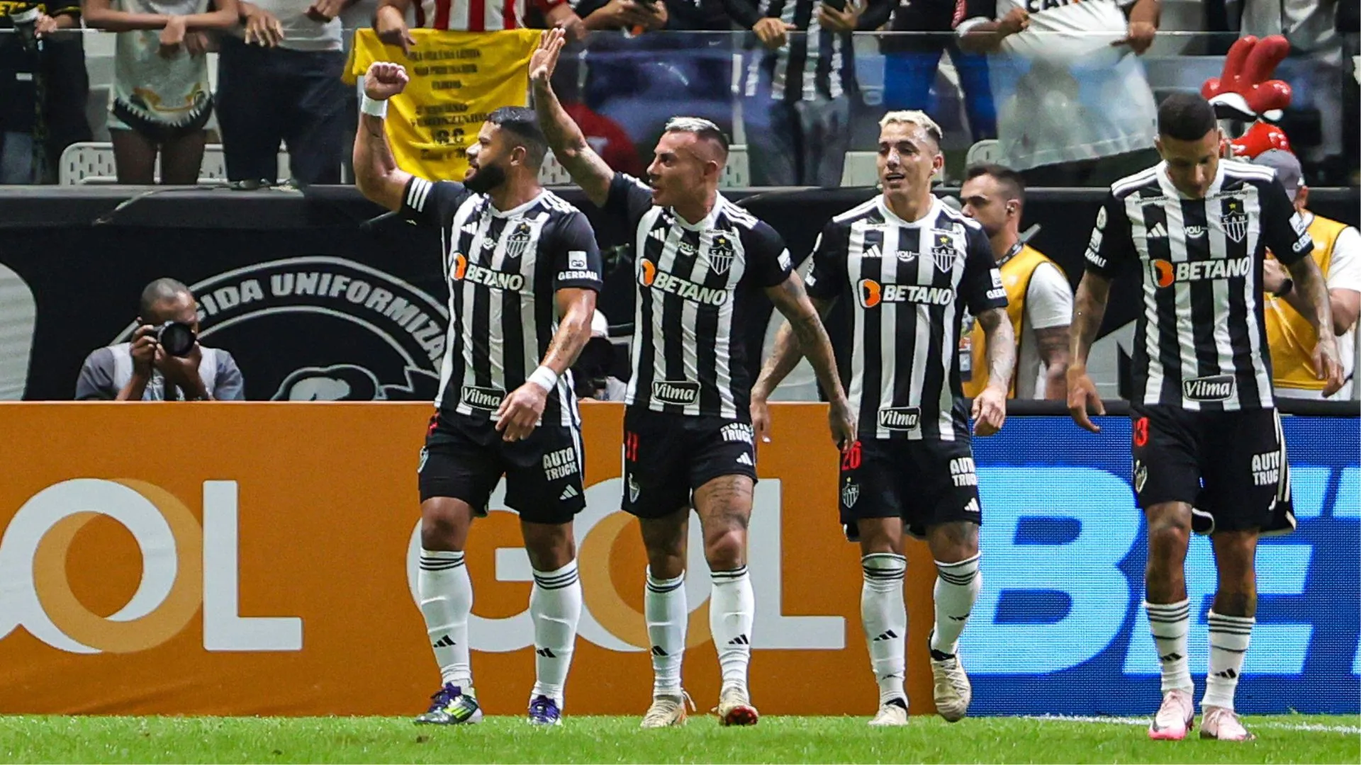 Atlético-MG pode ter limpa no elenco e Nicola detalha a situação