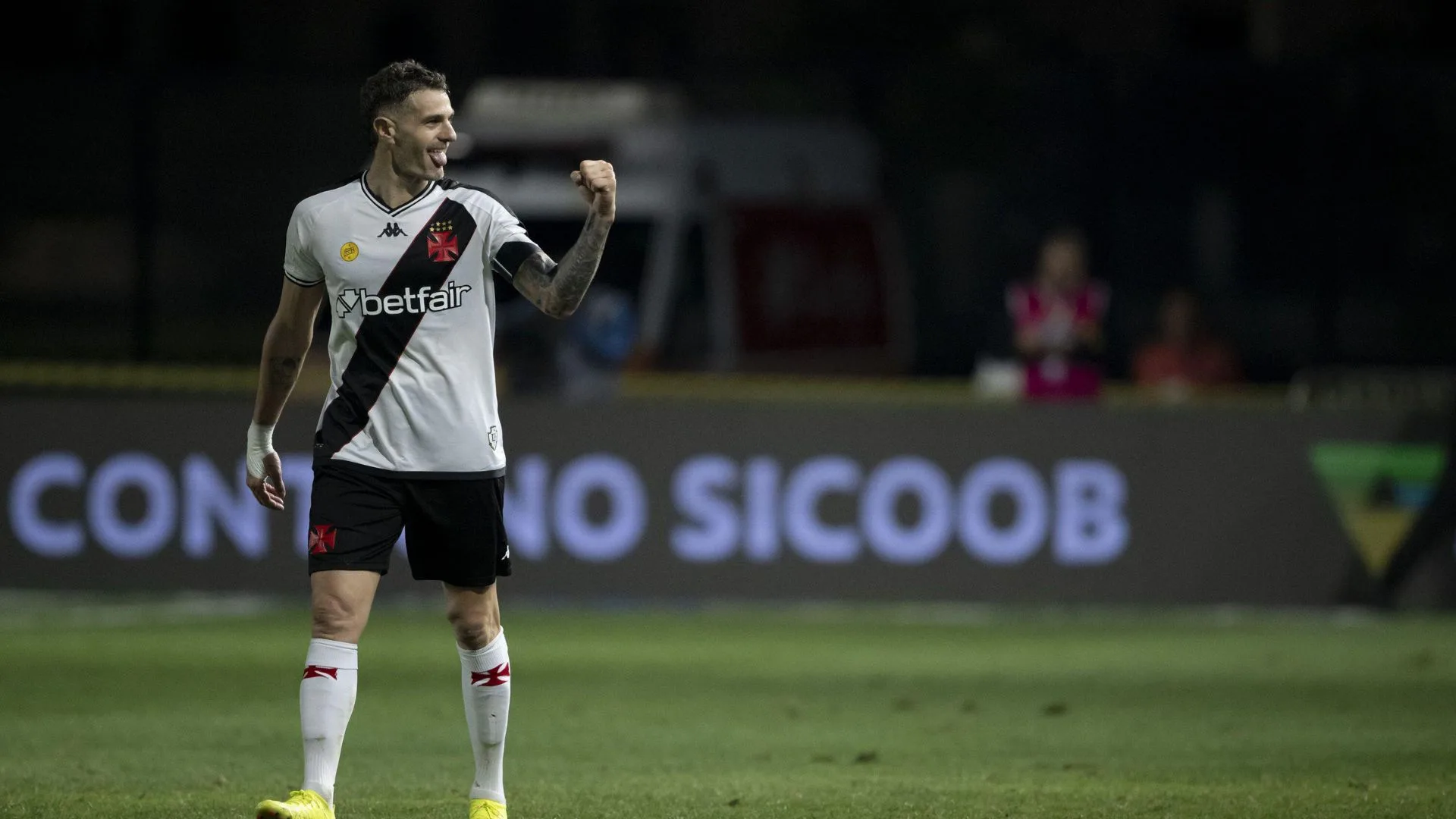 Vegetti fora do Vasco: Nicola abre o jogo sobre proposta por craque