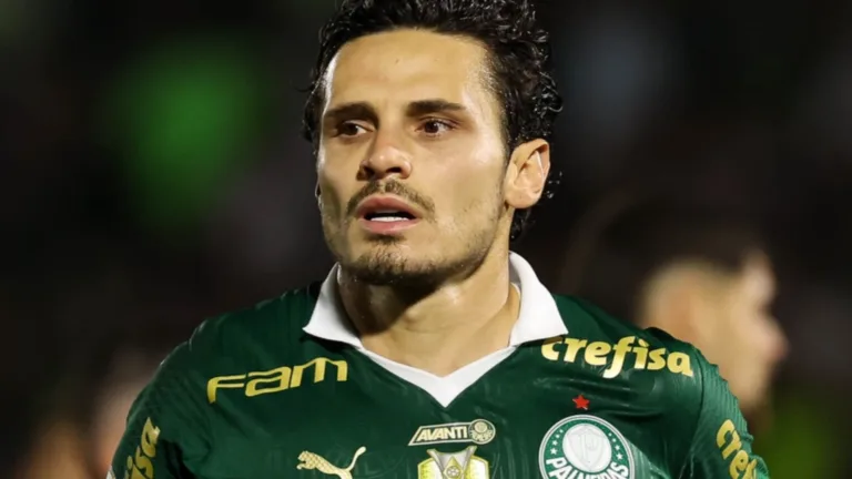 Raphael Veiga, do Palmeiras, manda recado ao Botafogo na briga pelo Brasileirão