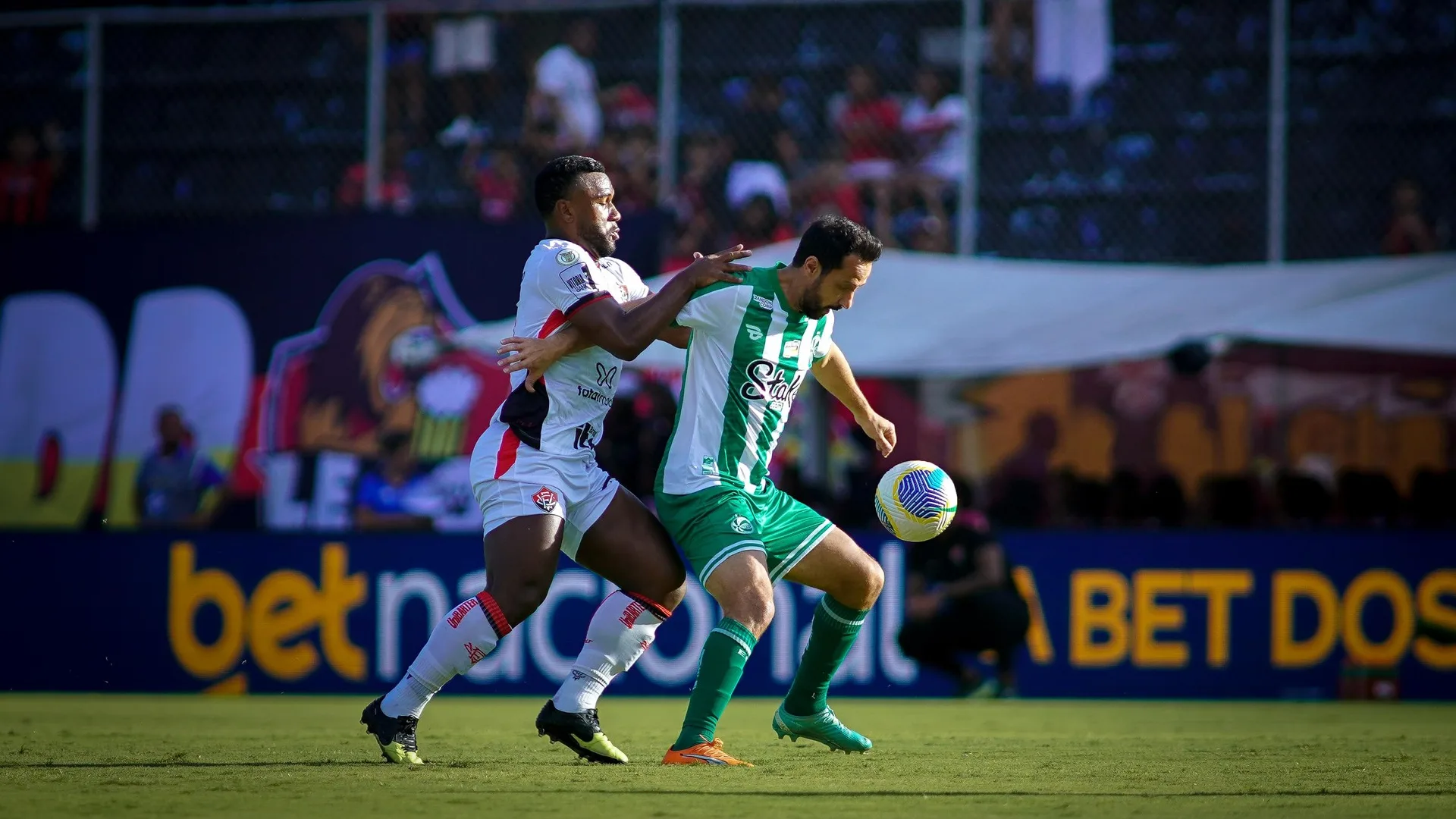 Vitória bate o Juventude no Barradão e dorme fora do Z-4 do Brasileirão