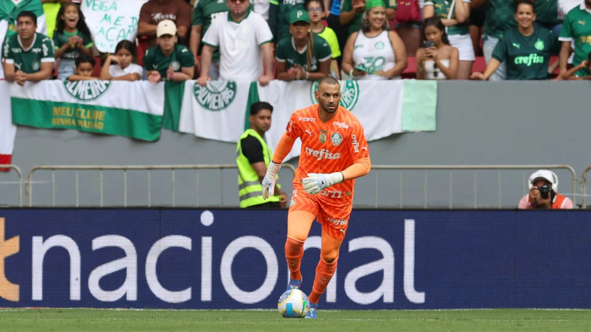 Weverton, do Palmeiras, cita “time sofrido” do futebol brasileiro