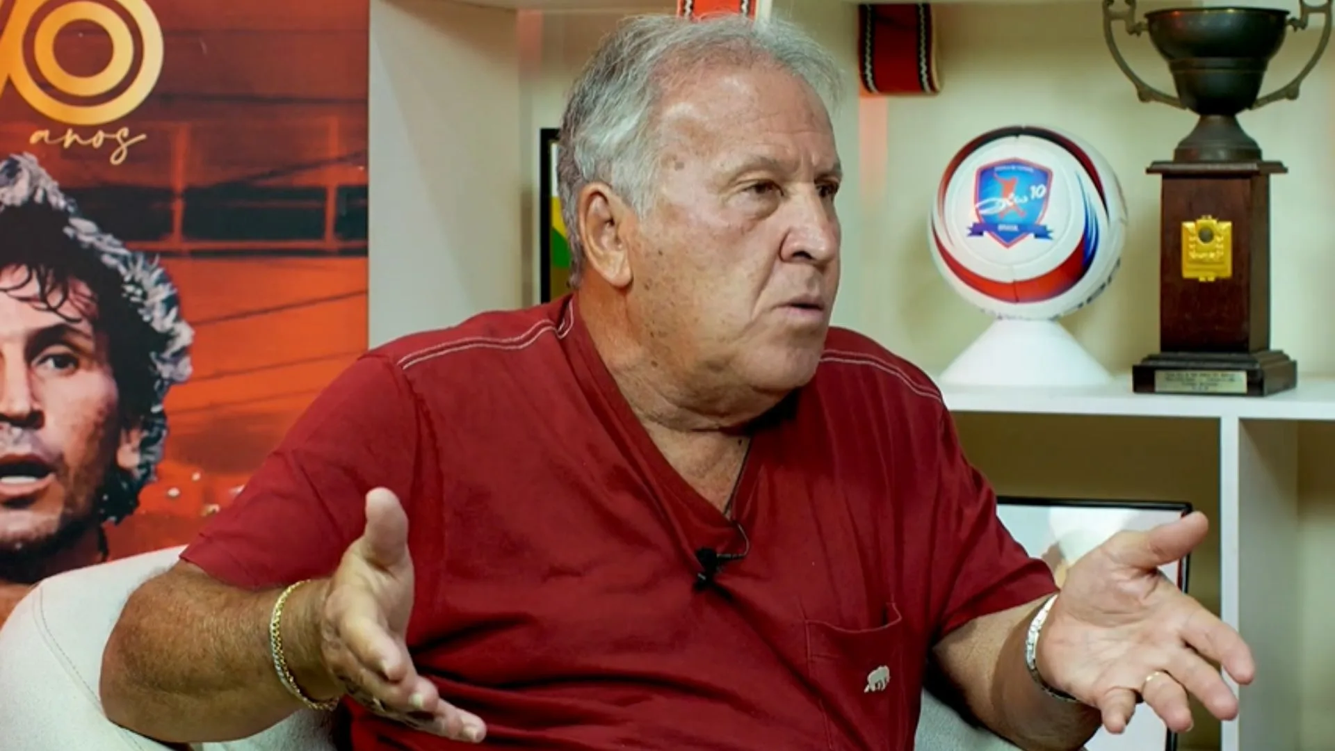 Zico “ignora” Pelé e revela ídolo no futebol brasileiro