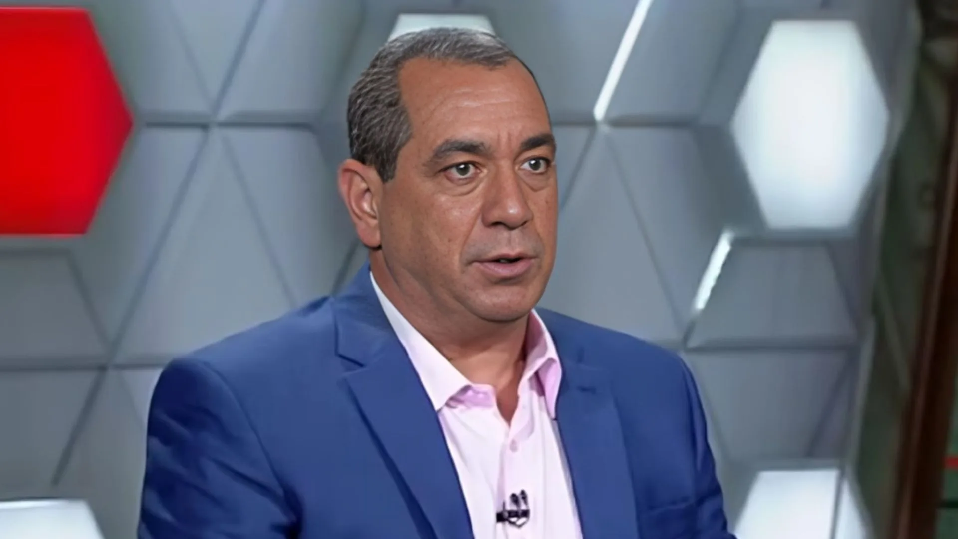 Zinho não subestima time capaz de ganhar tudo em 2025: “Elenco forte” 