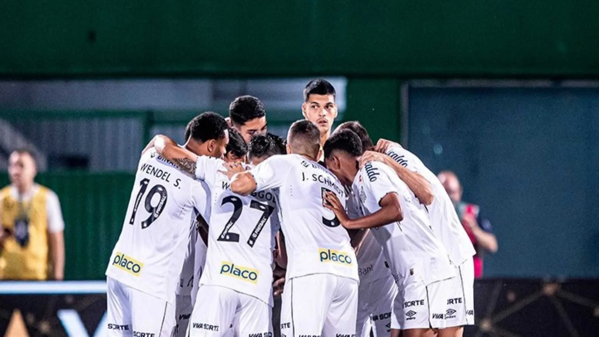 Santos leva virada da Chapecoense e fica com a liderança do Brasileirão Série B ameaçada