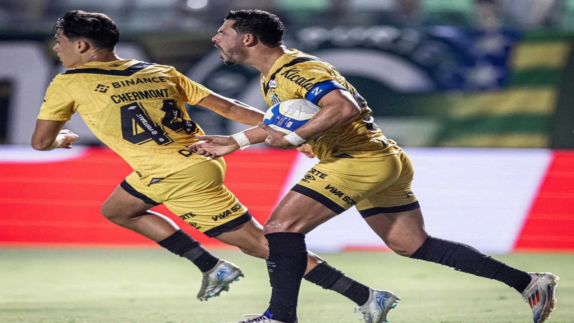 Santos é derrotado pelo Goiás e perde chance de assumir a liderança do Brasileirão Série B