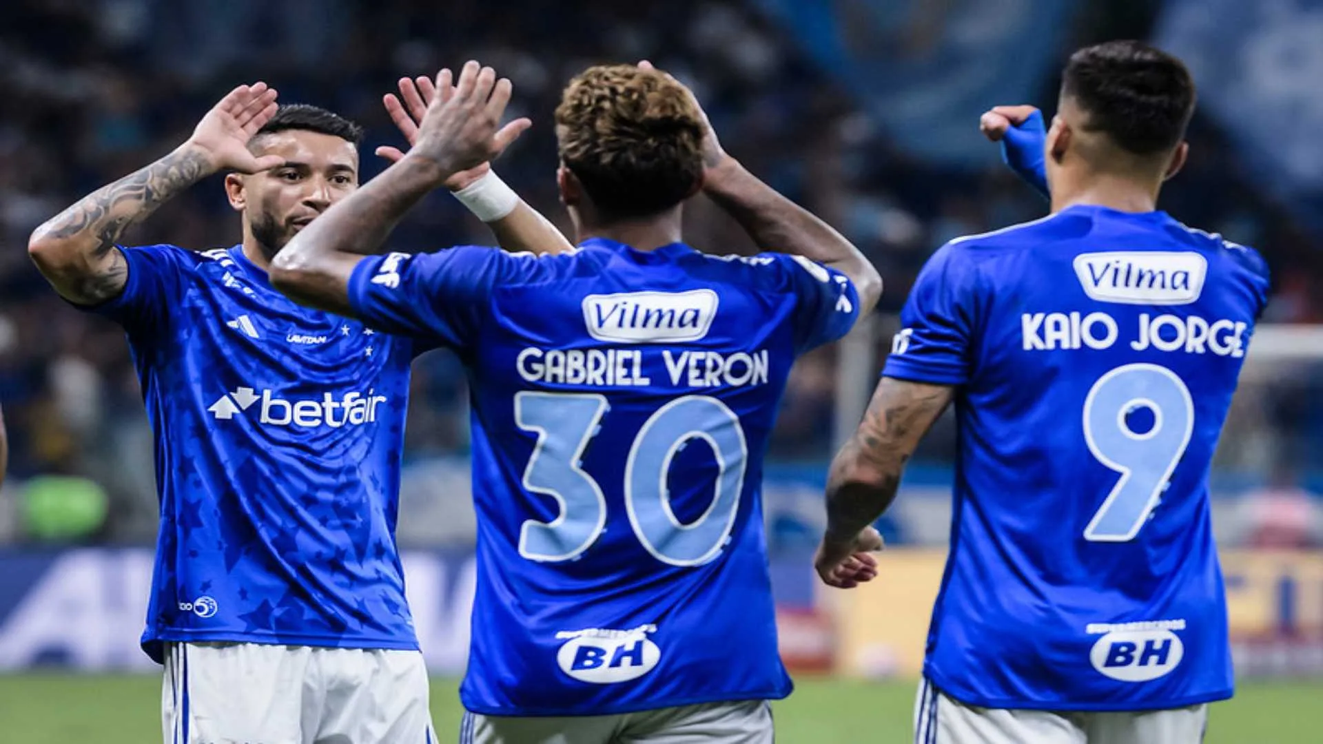Cruzeiro abre o placar, mas cede o empate para o Bahia pelo Brasileirão Série A