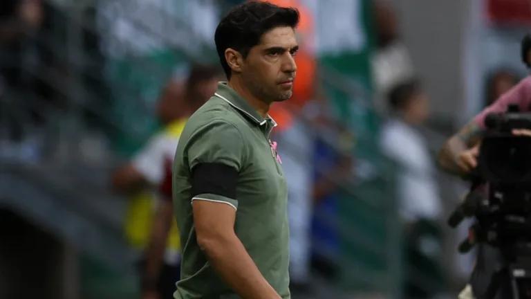 Torcedores do Palmeiras reagem à ‘cobrança’ de Abel Ferreira: “Assuma seus erros”