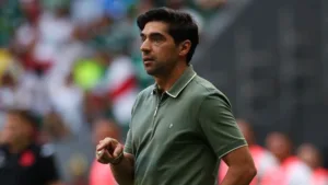 Torcedores do Palmeiras cobram atitude de Abel Ferreira no Brasileirão: “Pesadelo”