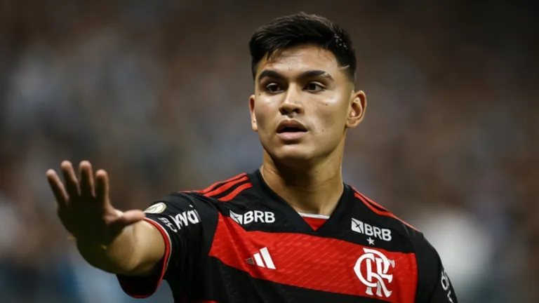 Alcaraz, do Flamengo, destaca time complicado de bater no Brasil hoje: “Difícil”