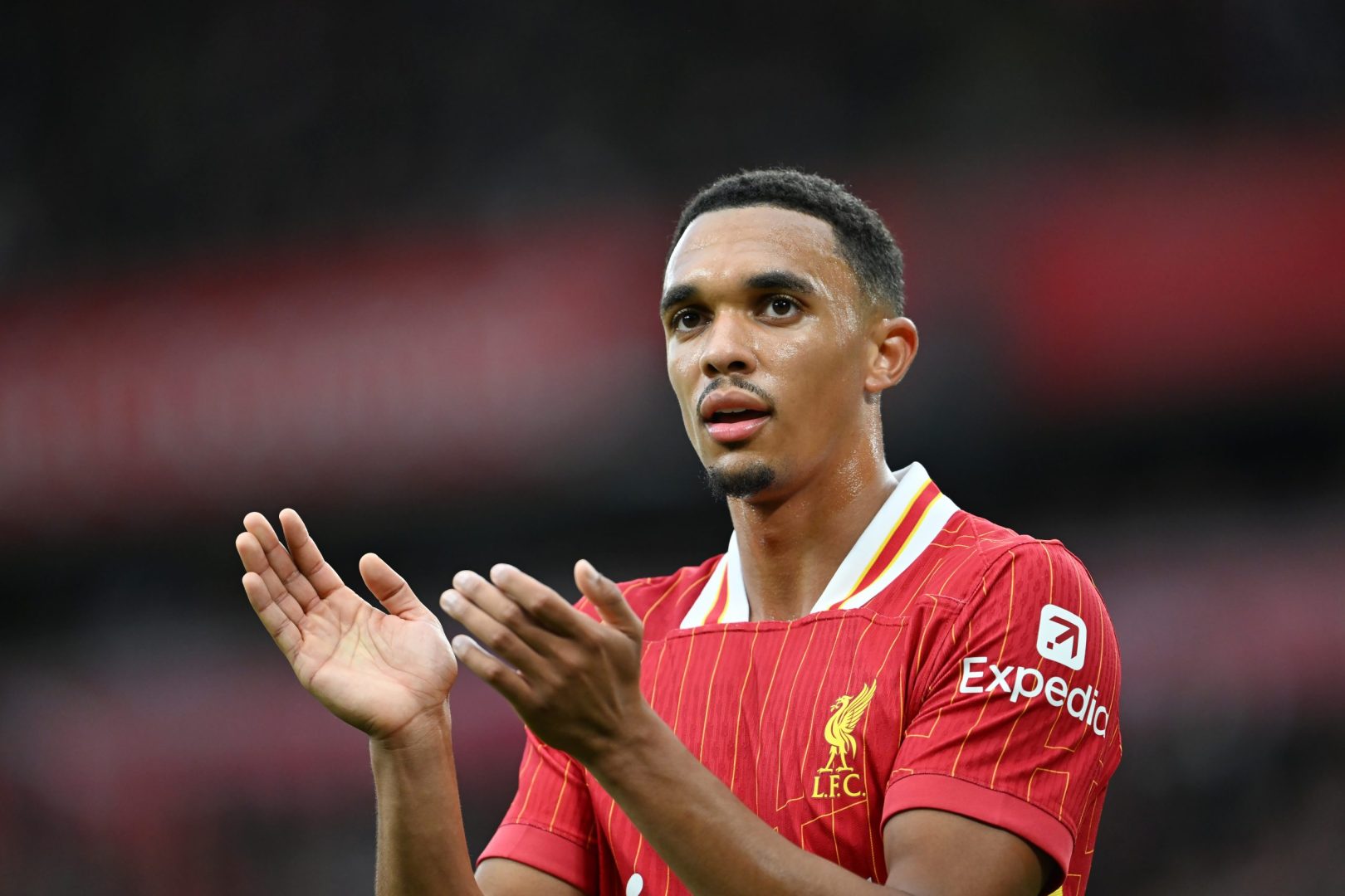 Real Madrid mira Alexander-Arnold, do Liverpool, para o lugar de Carvajal