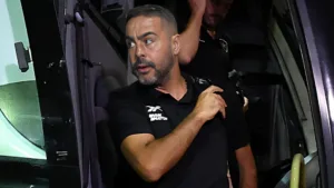 Artur Jorge, do Botafogo, ignora vitória do Palmeiras e é convicto em resposta