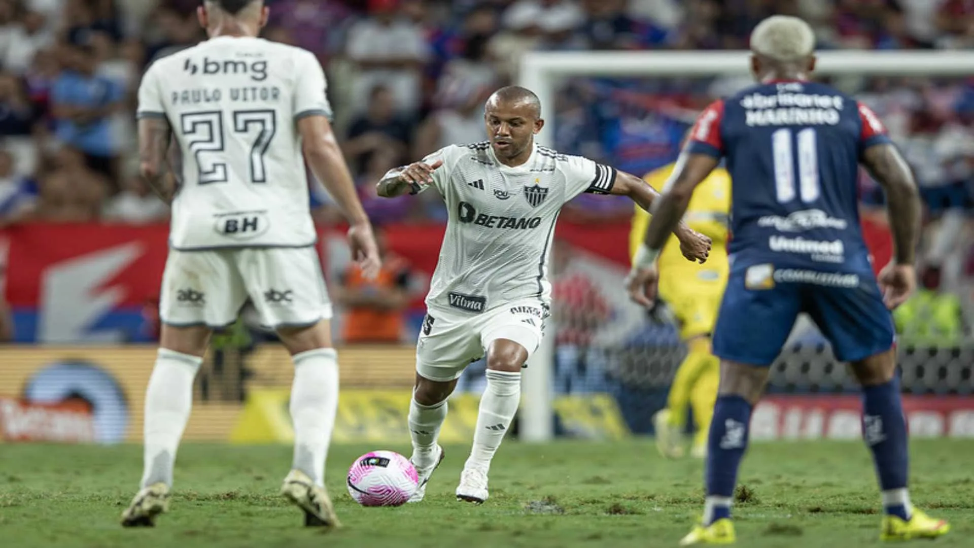 Fortaleza investe na defesa para empatar com o Atlético-MG pelo Brasileirão