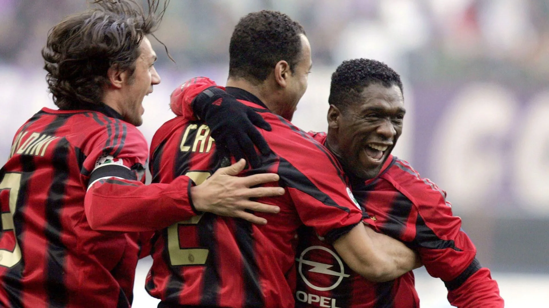 Cafu é convicto ao eleger o melhor zagueiro na história do futebol