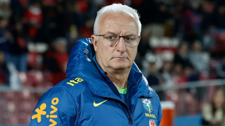 Casagrande aponta jogador ‘sacaneado’ na seleção brasileira: “Dorival foi mal”