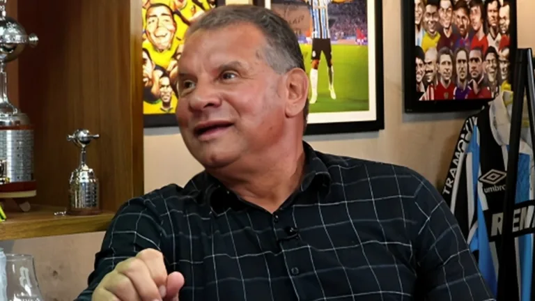 Celso Roth define técnico estrangeiro mais ‘gaúcho’ do futebol brasileiro: “Bem-sucedido”
