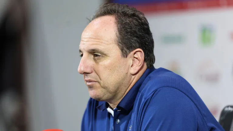 Rogério Ceni, do Bahia, indica atacante diferente no Brasil hoje: “Boas jogadas”