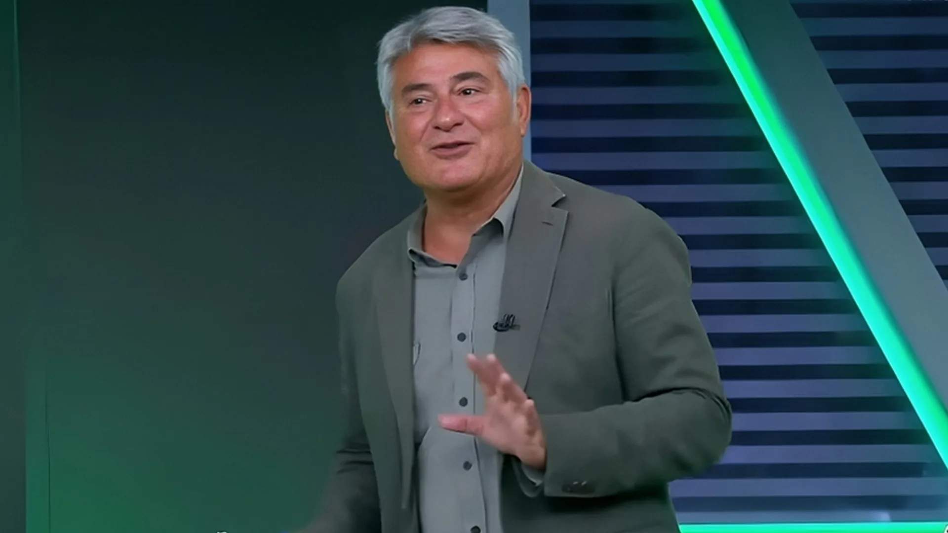 Cléber Machado surpreende ao exaltar time alternativo do Brasil: “Merece apoio e torcida”