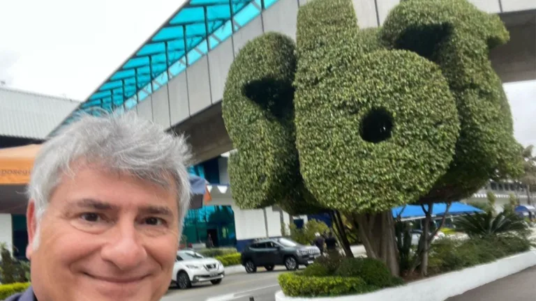 Cléber Machado nega já ter assinado contrato com a Record: ‘Recebi proposta’