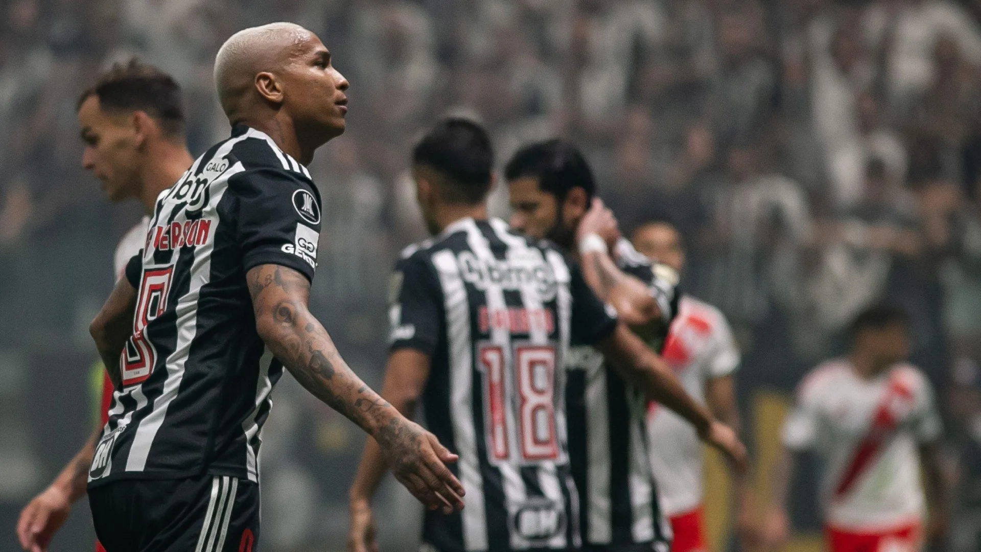 Com show de Deyverson, Atlético-MG atropela River Plate pela Libertadores