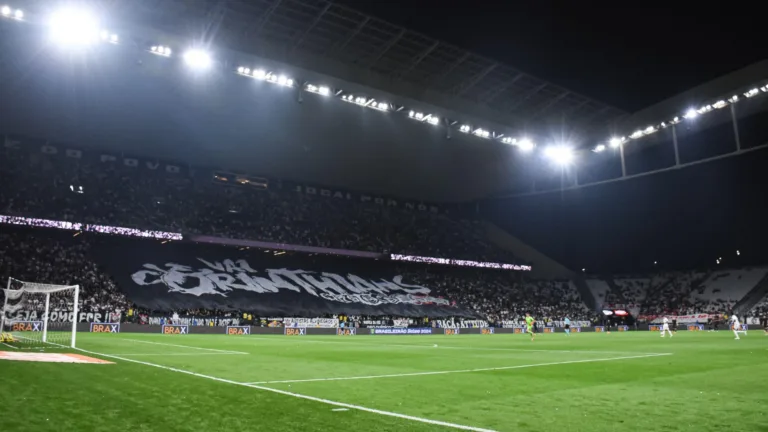 Corinthians hoje (11/10): patrocínio, Hugo Souza. David Luiz, quitação do estádio e mais
