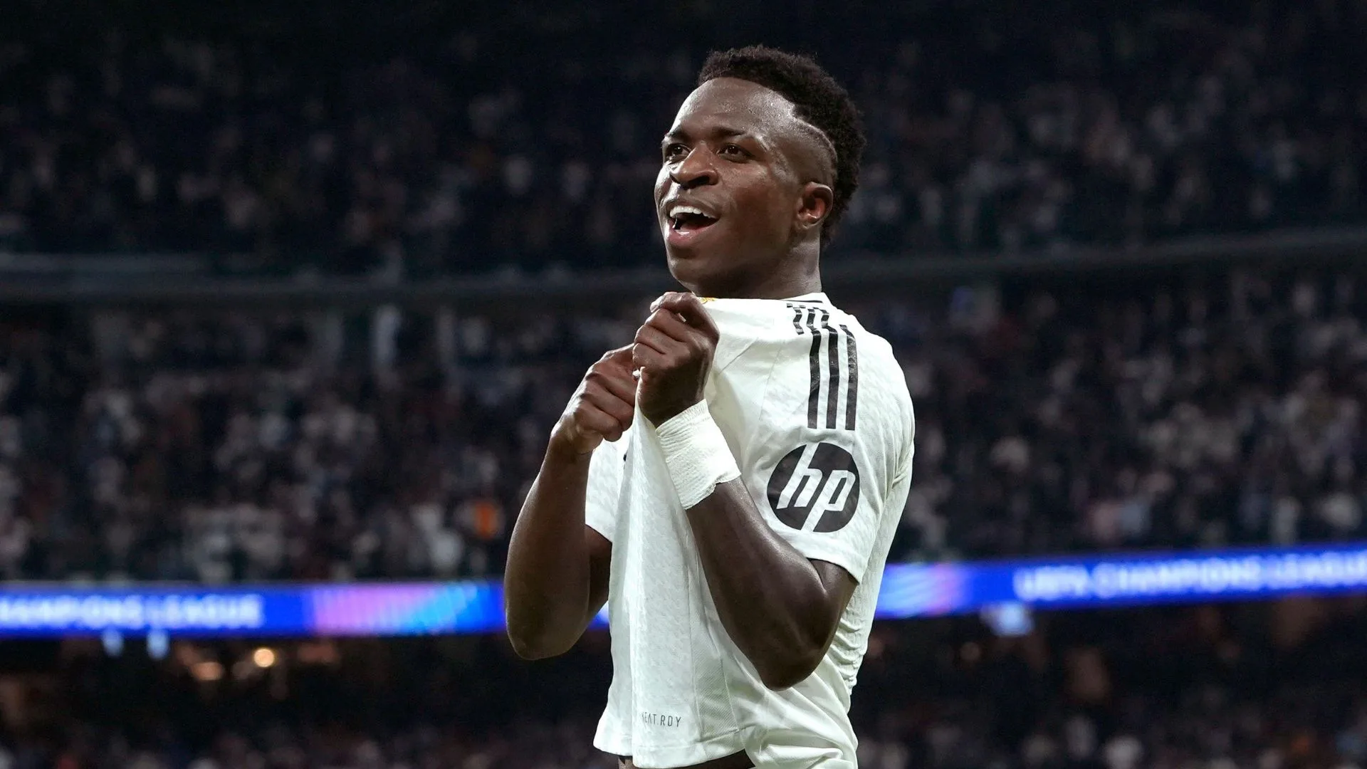 Craque Neto aponta quem vai superar Vinícius Júnior na Bola de Ouro