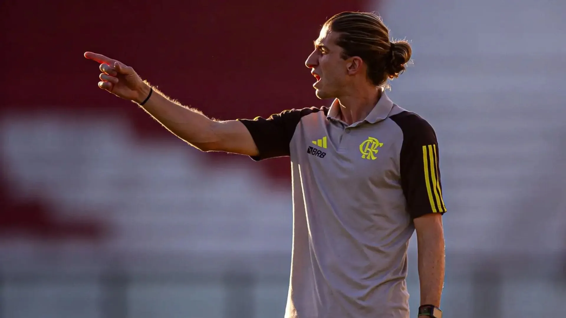 Craque Neto indica atitude que o Flamengo tomará com Filipe Luis