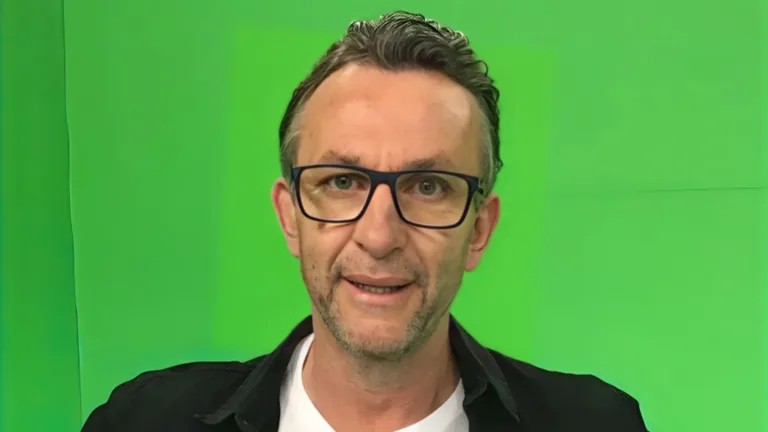 Craque Neto sinaliza técnico que a imprensa quer na seleção: “Os caras acham”