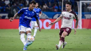 Nilson Cesar não pipoca e crava placar de Lanús x Cruzeiro pela Copa Sul-Americana