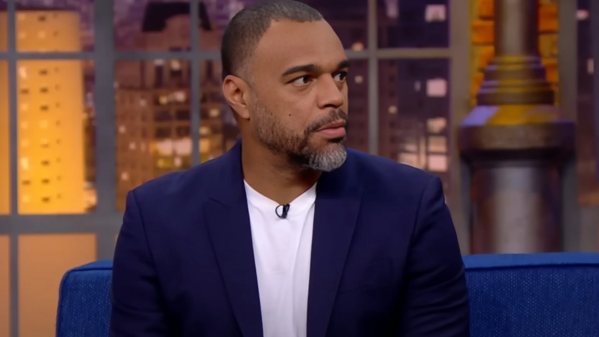 Denílson elege goleiro destaque no futebol brasileiro hoje: “Mostrando isso”