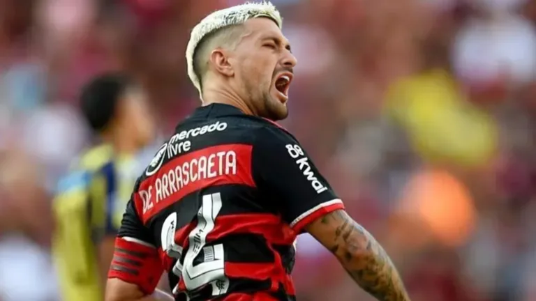 Arrascaeta, do Flamengo, surpreende e aponta goleiro diferenciado no Brasil