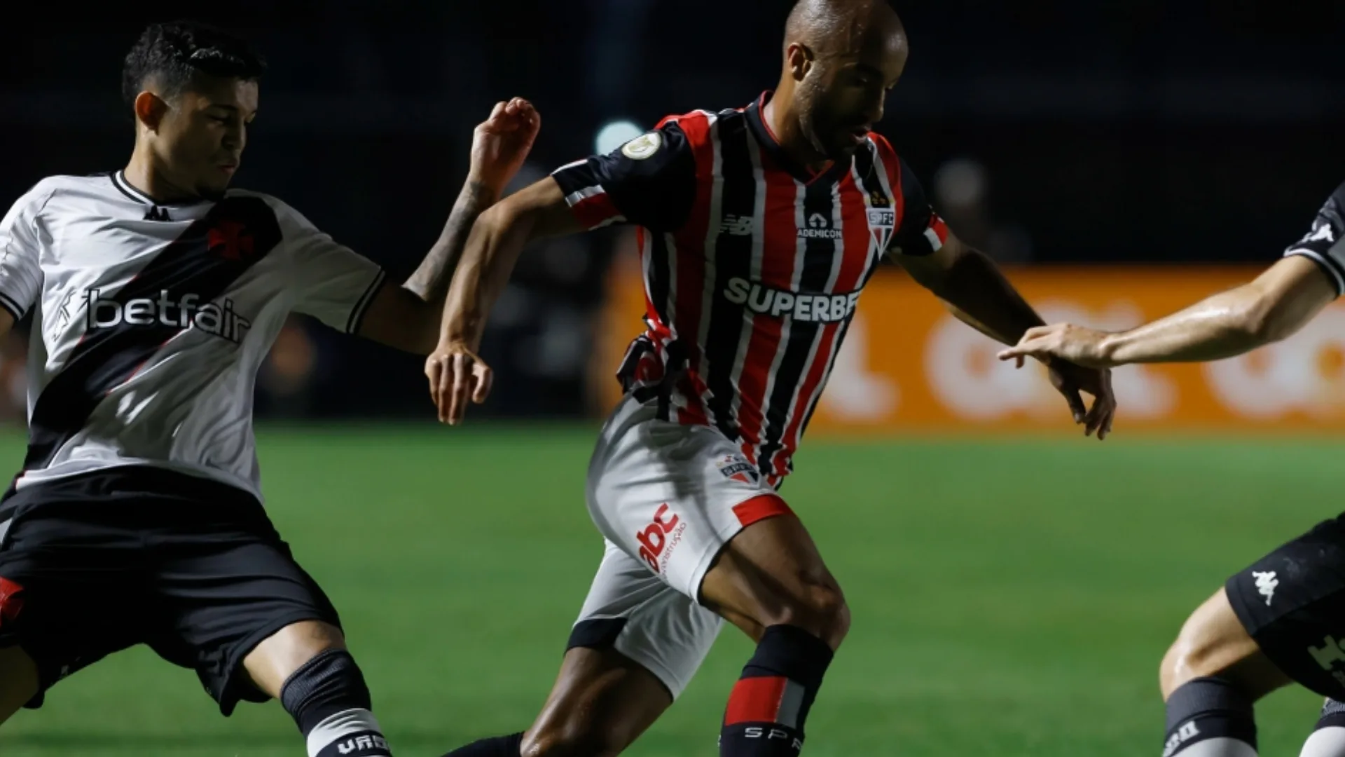 Denílson é sincero sobre São Paulo x Vasco e define placar