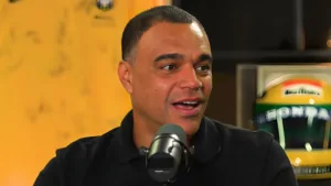 Denílson aponta time que vai escapar de rebaixamento no Brasileirão: “Não cai mais”