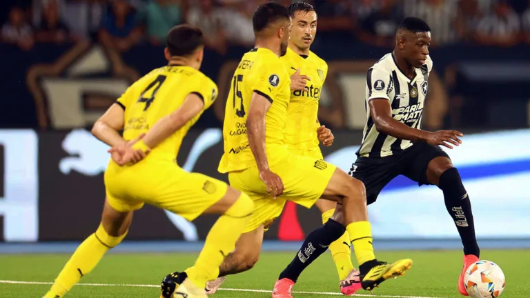 Peñarol x Botafogo: saiba onde assistir à semifinal decisiva da Libertadores