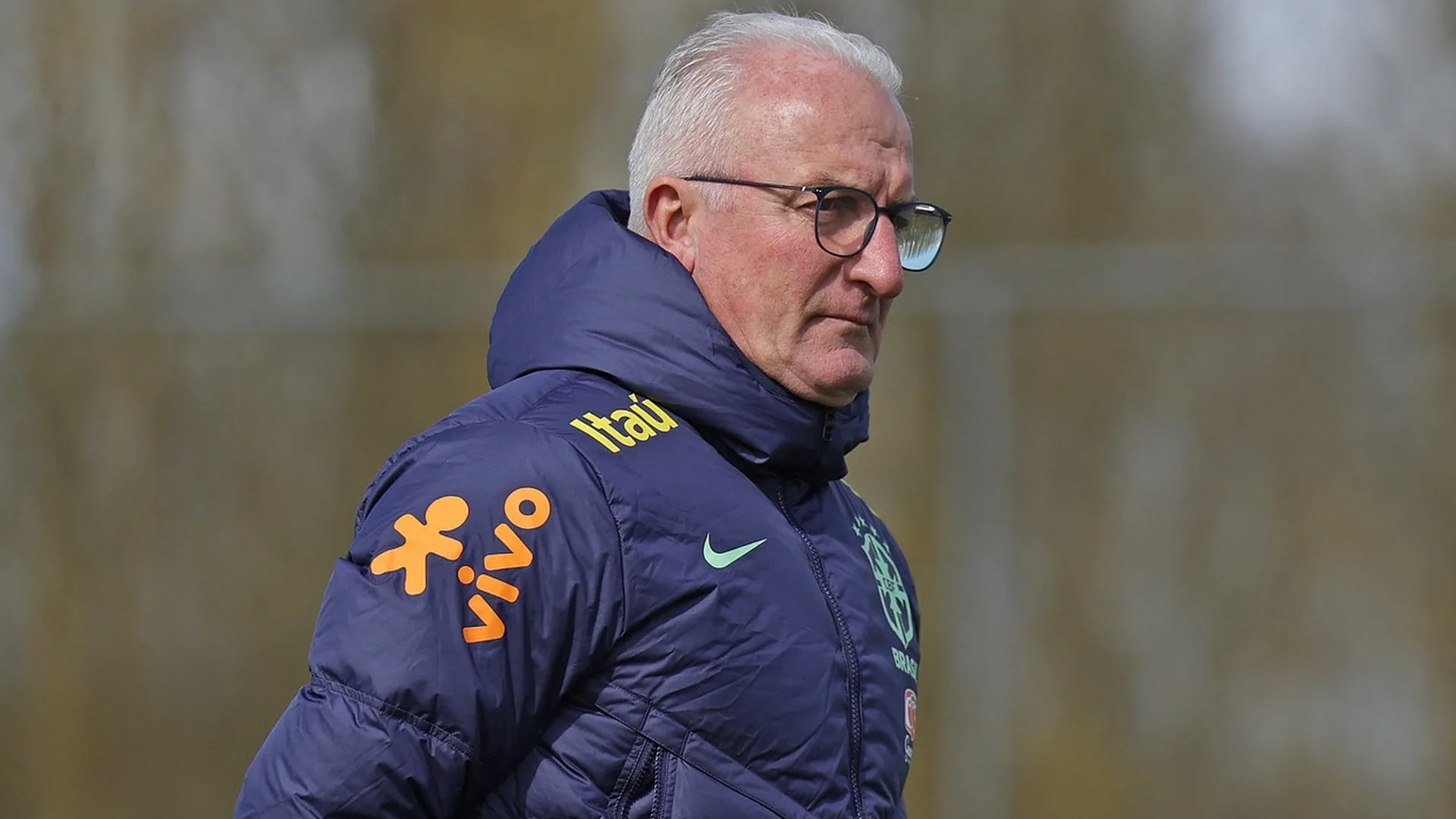 Casagrande aponta três jogadores esquecidos na seleção brasileira de Dorival: “Que passa na cabeça?”