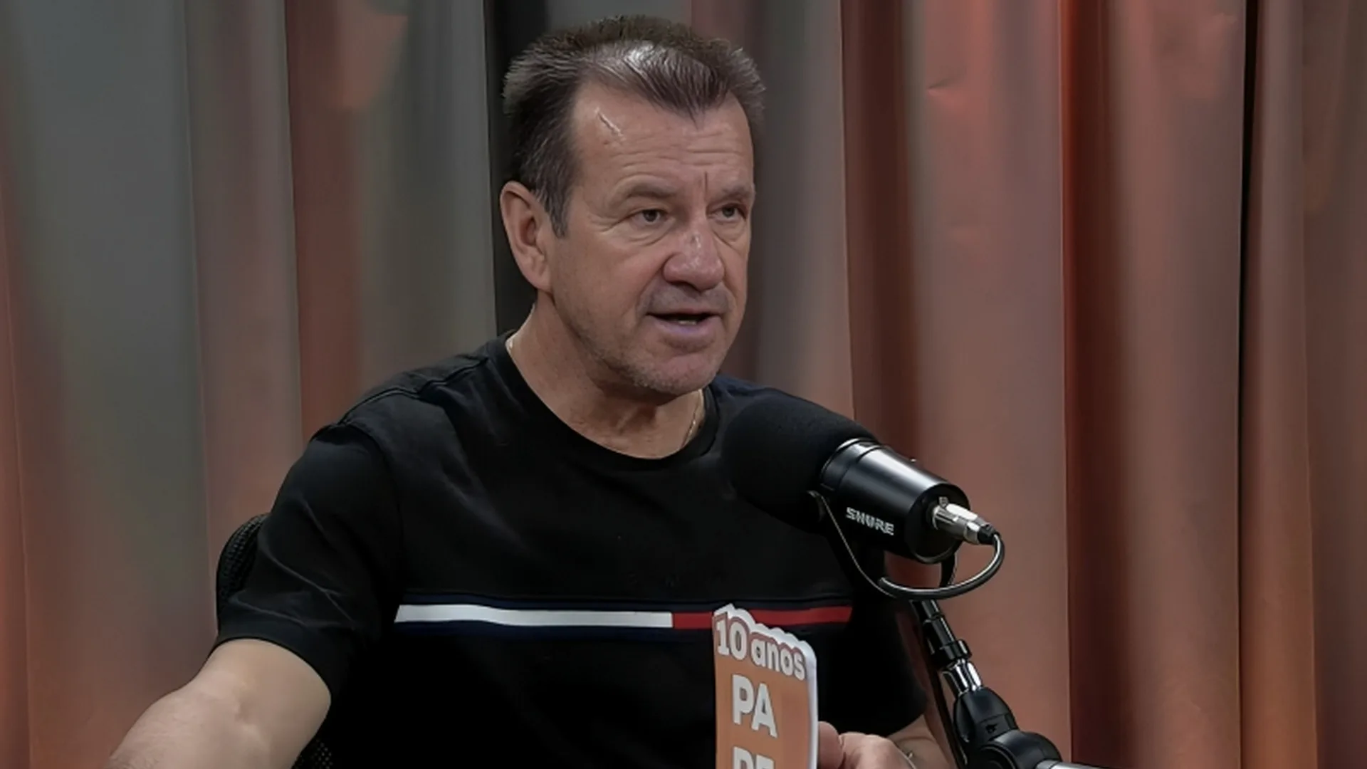 Dunga indica jogador que merece aplausos no futebol brasileiro: “Me entrega resultado”