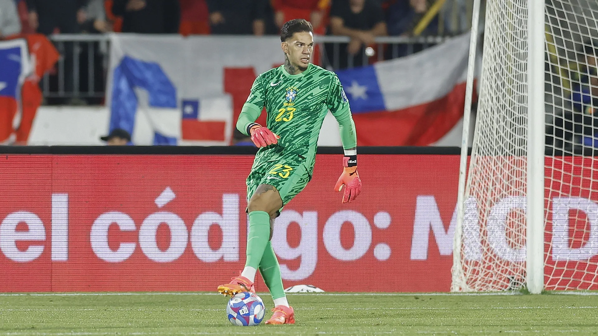 Joel Santana sugere novo goleiro na seleção brasileira: “Agarrando pra caramba”