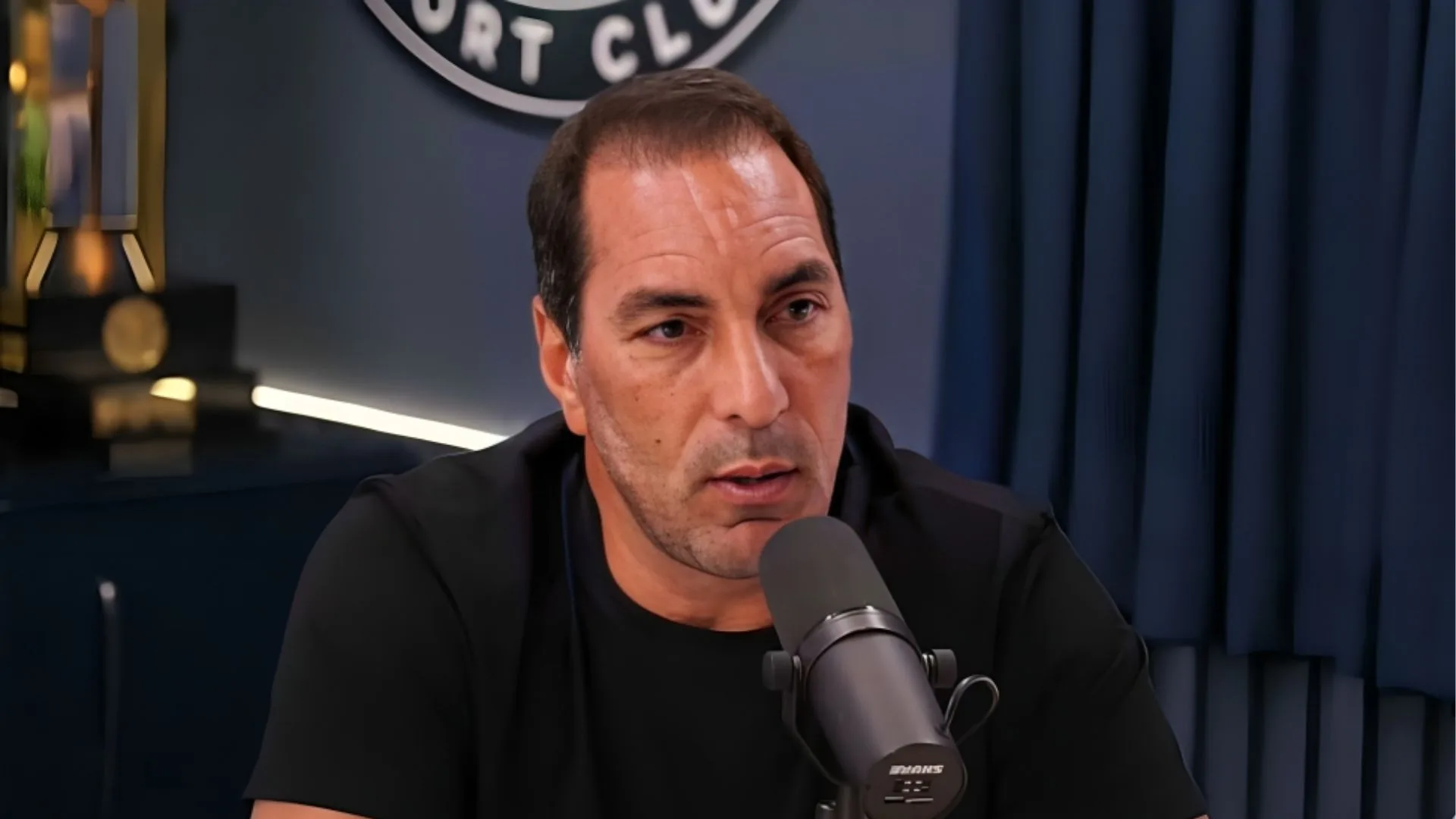Edmundo banca meia especial no futebol brasileiro: “É diferente”