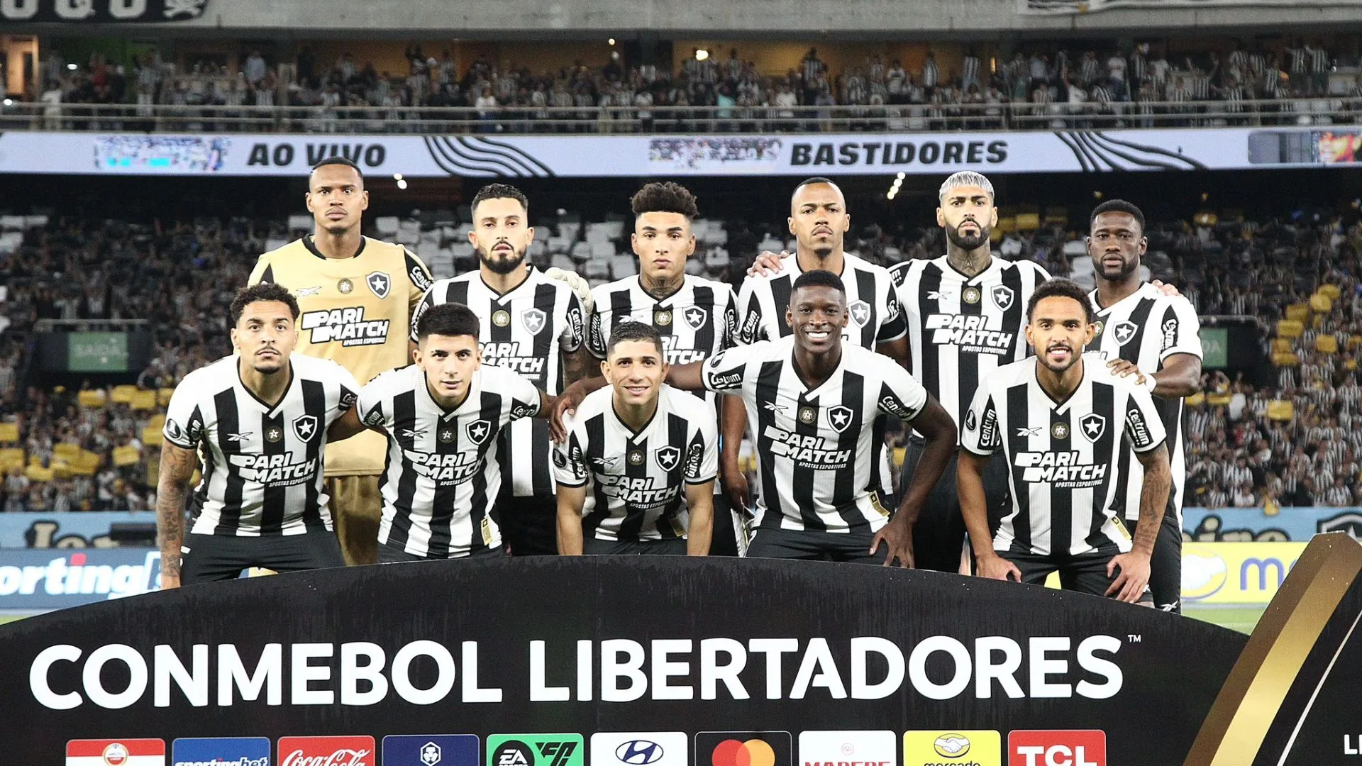 Denílson se coloca acima de estrela do Botafogo: “Eu tinha mais drible”