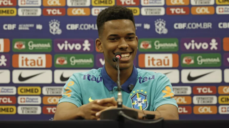 Estêvão revela que irritou goleiro da seleção brasileira: “Ficou bravo”