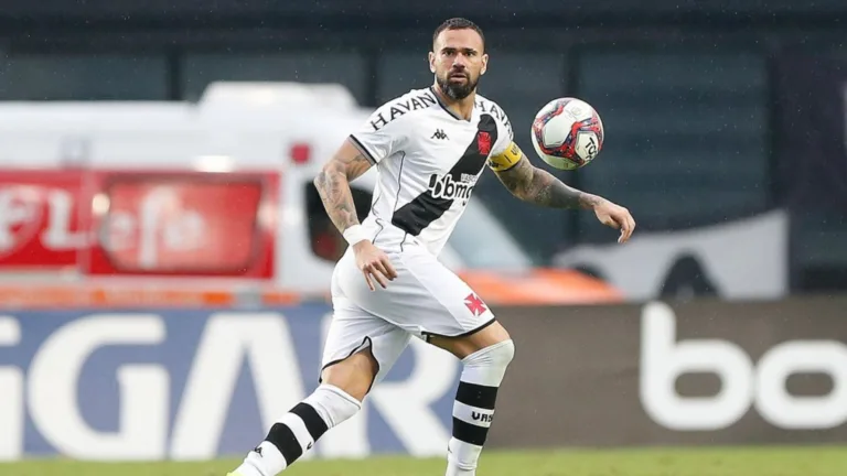 Leandro Castán crava campeões da Libertadores, Brasileirão e Copa do Brasil
