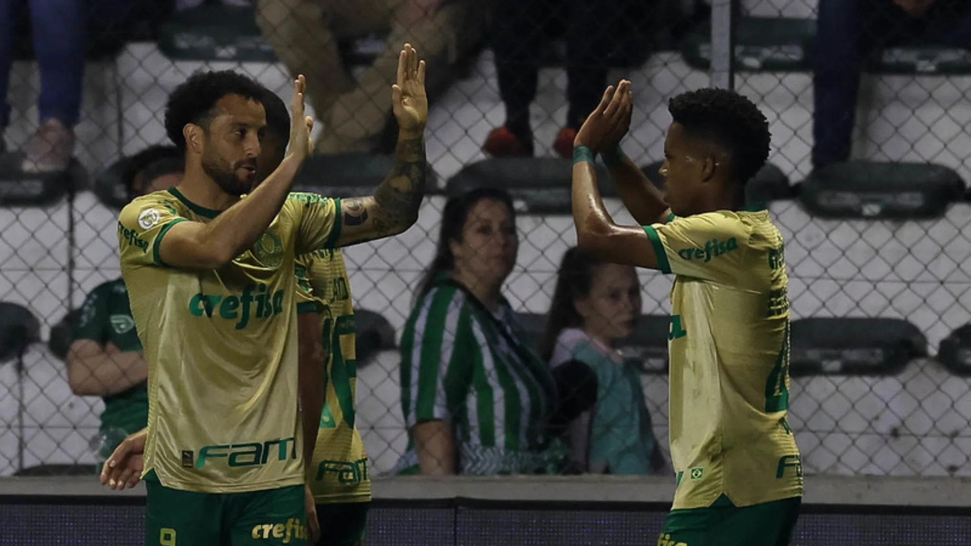 Felipe Anderson não convence no Palmeiras e pressão por ser mais decisivo aumenta