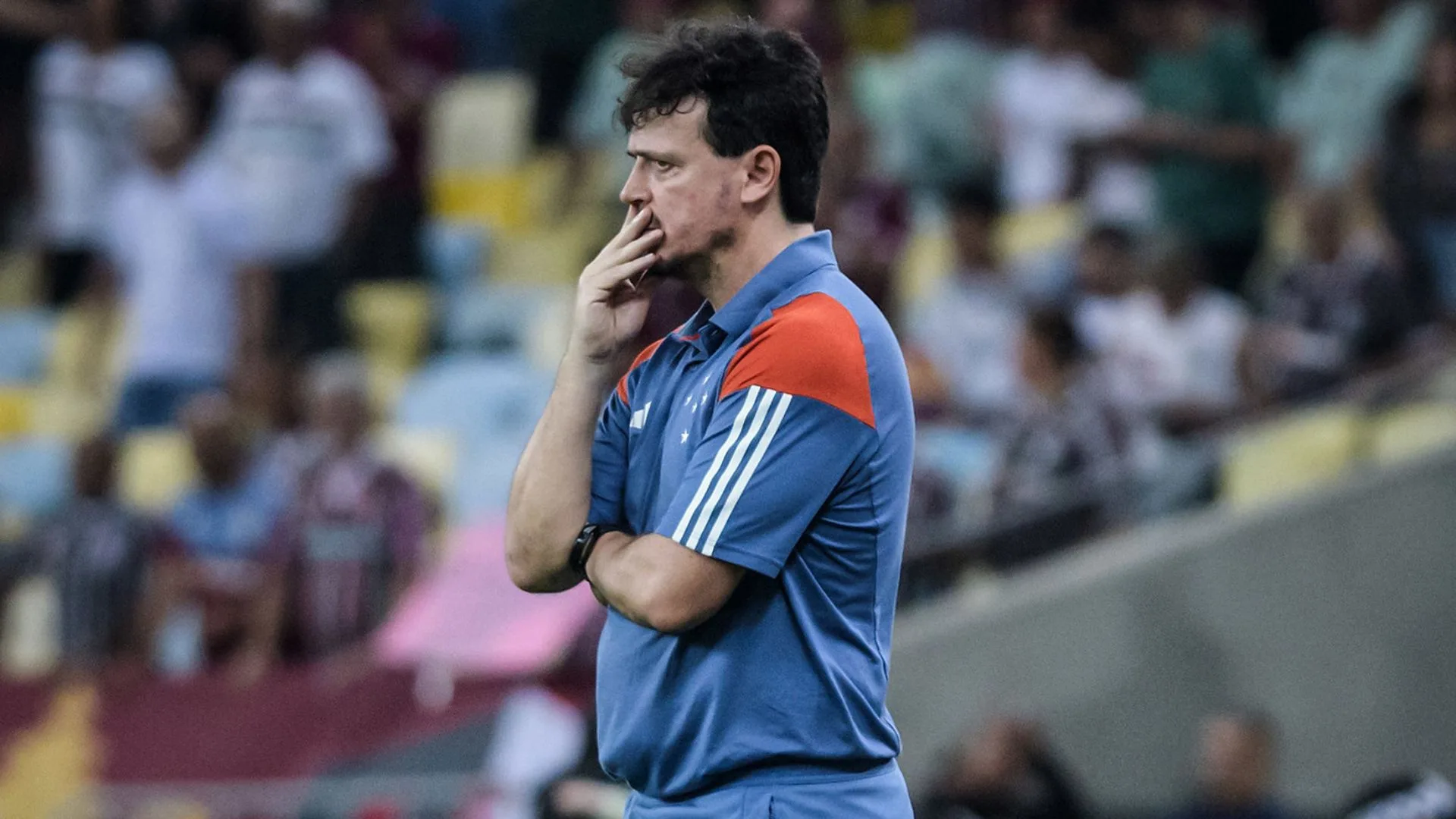 Torcedores detonam Fernando Diniz, do Cruzeiro, após derrota: “Muito ruim”