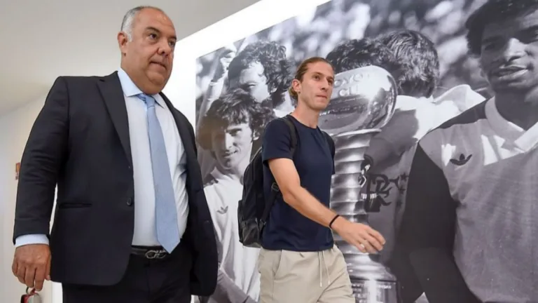 Flavio Prado prevê futuro de Filipe Luís no Flamengo e elege “melhor técnico” do Brasil 