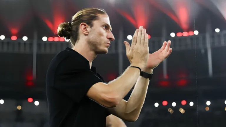 Filipe Luís, do Flamengo, indica dois laterais diferenciados no Brasil