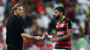 Recado de Filipe Luís para Gabigol repercute entre os torcedores do Flamengo