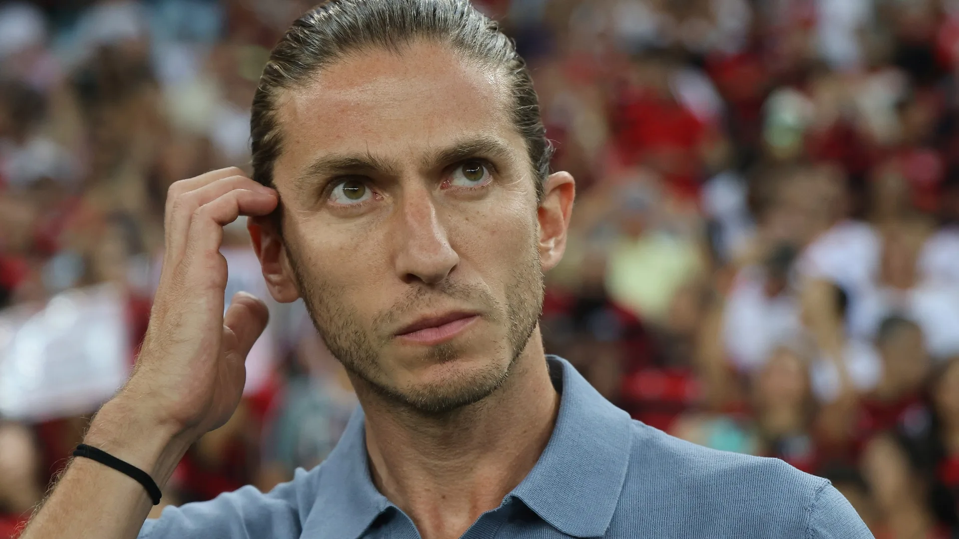 Torcedores do Flamengo detonam Filipe Luís por decisão: “Tem que voltar pro sub-20″ 