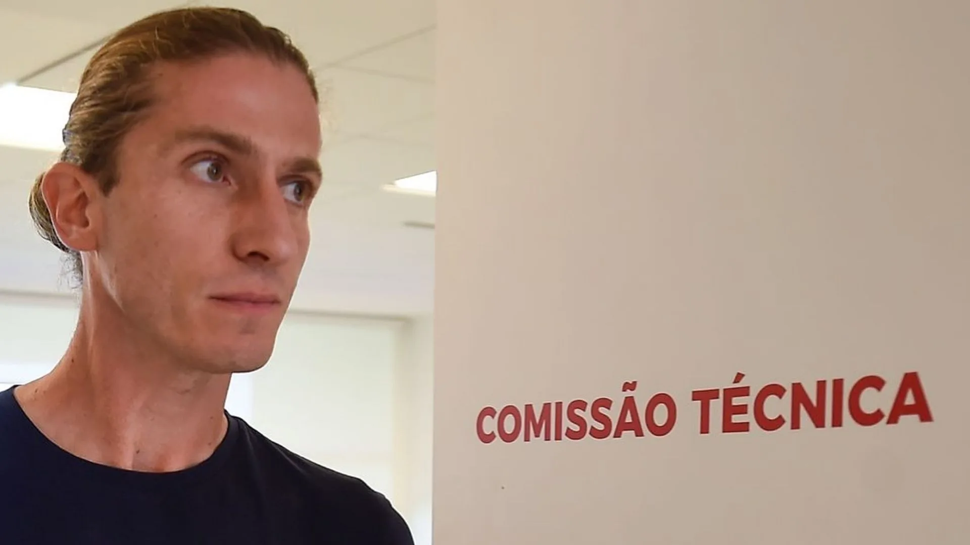 Casagrande sugere técnico ideal para o Flamengo: “Filipe Luís de auxiliar”